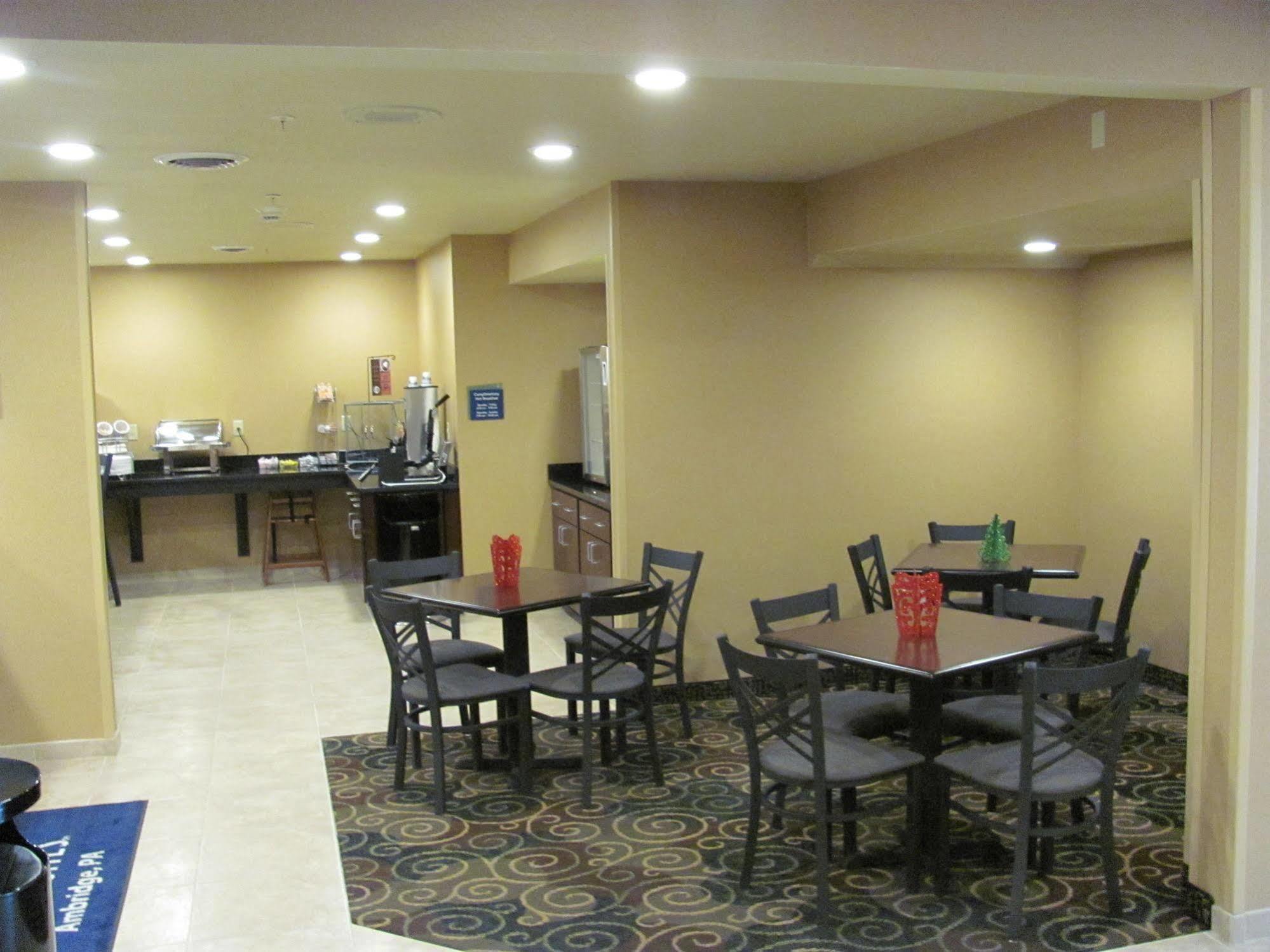 Cobblestone Inn & Suites - Ambridge Zewnętrze zdjęcie